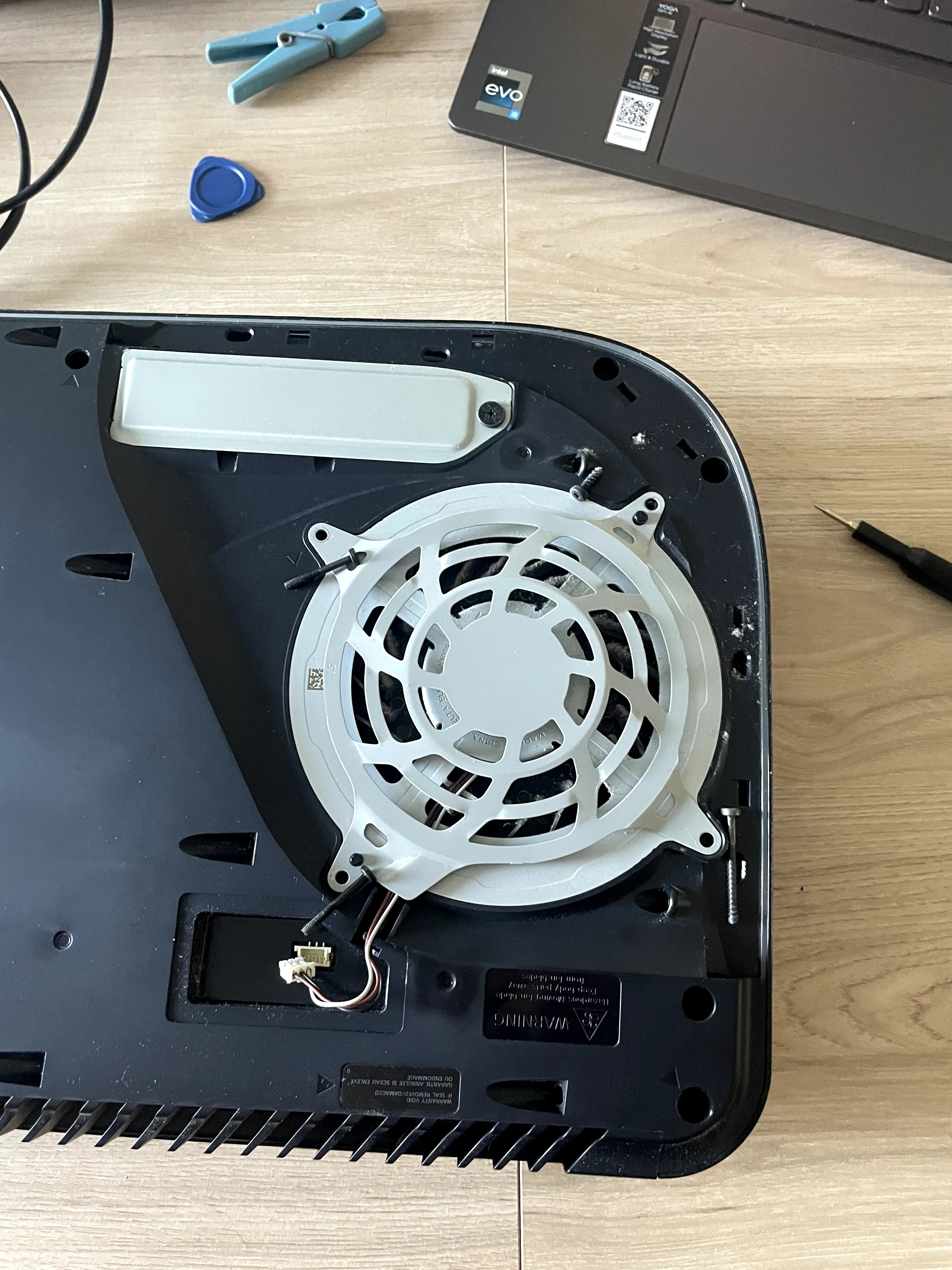 Forfait Entretien PS5 : Dépoussiérage & Remplacement Métal Liquide — photo 2