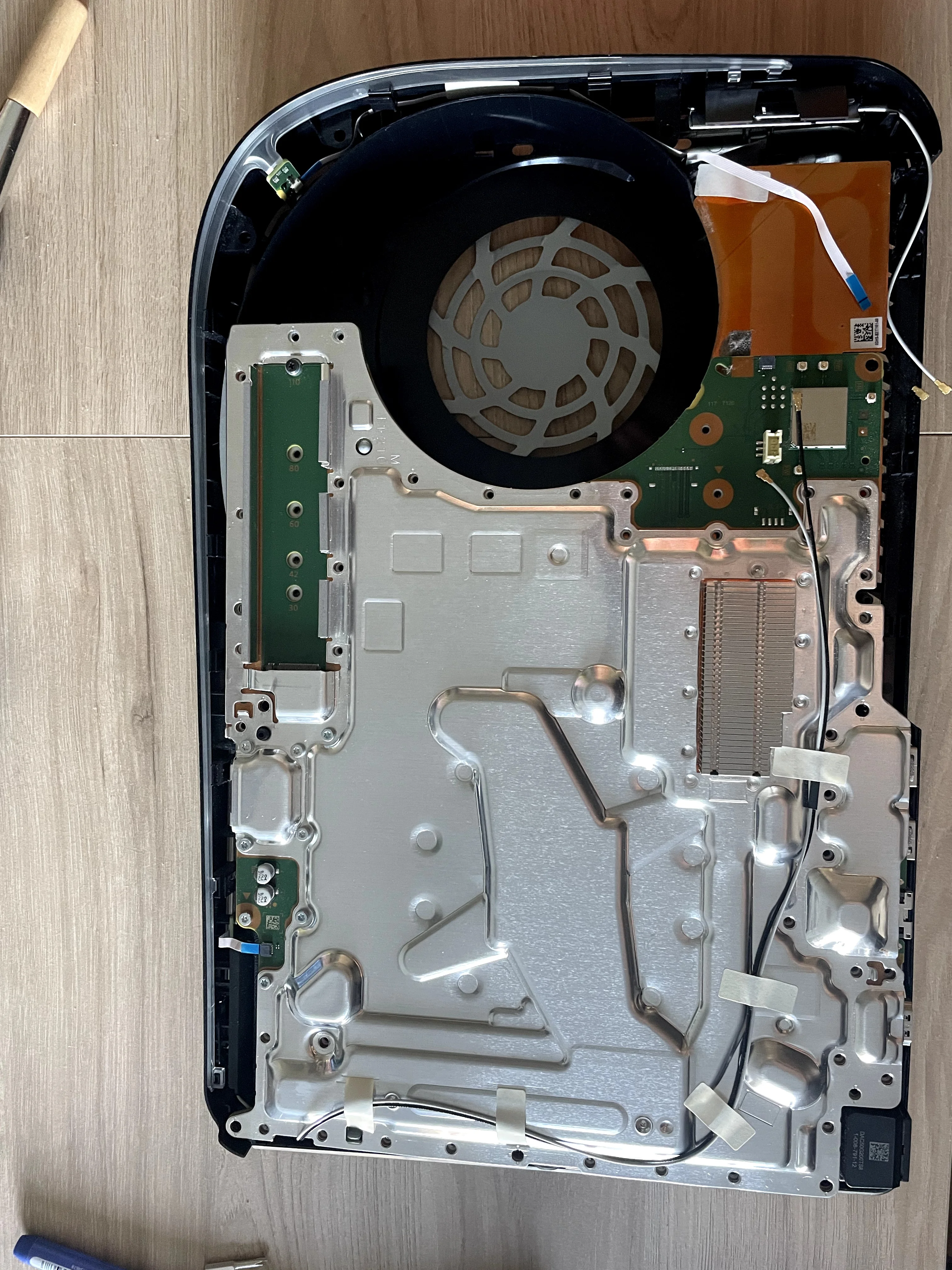 Forfait Entretien PS5 : Dépoussiérage & Remplacement Métal Liquide — photo 4