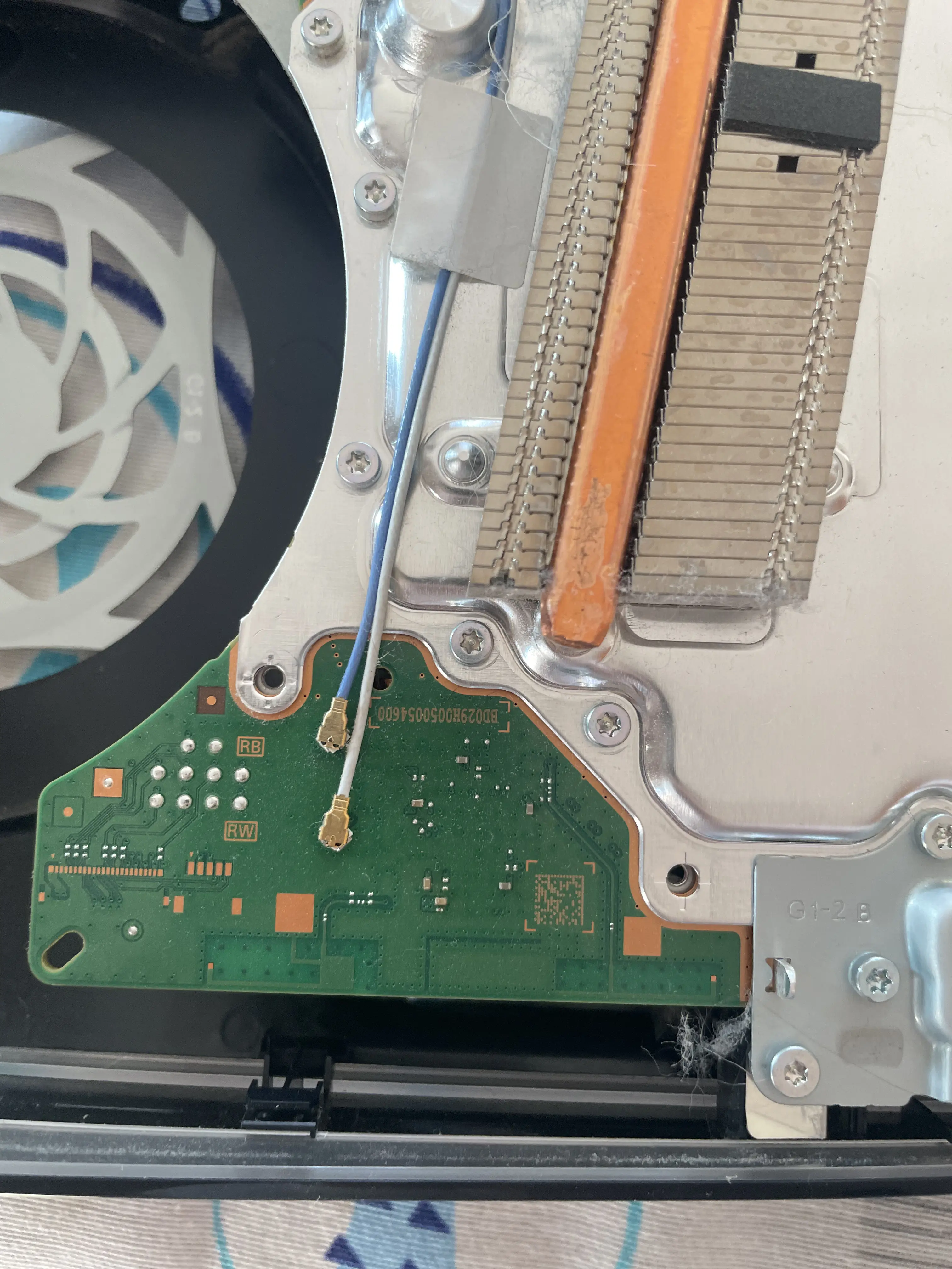 Forfait Entretien PS5 : Dépoussiérage & Remplacement Métal Liquide — photo 5